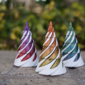 Spiralna układanka w kształcie choinki – wydruk 3D