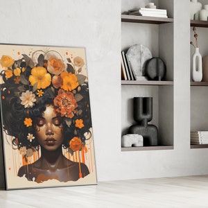 Op de afbeelding: Een digitaal schilderij van een vrouw met een bruine huid en lang zwart haar versierd met oranje en gele bloemen. Haar ogen zijn gesloten en ze heeft een serene uitdrukking. De achtergrond is lichtgrijs met een subtiele textuur.