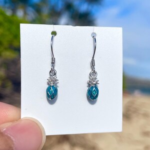 Tiny Baby Ananas bungelende oorbellen 925 sterlingzilver blauwe hars opaal, tropisch strand oorbellen Hawaiiaanse sieradencollectie voor haar