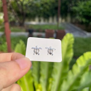 Silver Baby Hawaiian Sea Turtle Mini Stud Earrings, 925 Sterling Silver Dainty Stud Earrings Unisex jewelry