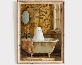 Könnte beinhalten: Ein weißer Geist mit zwei Augen nimmt ein Bad in einer Vintage-Klauenfußwanne. Die Wanne befindet sich in einem Badezimmer mit gelber Blumentapete und einem runden Spiegel.