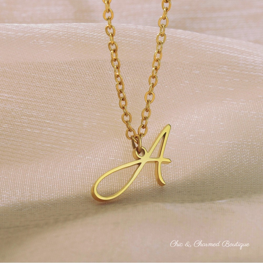 Single shop letter pendant