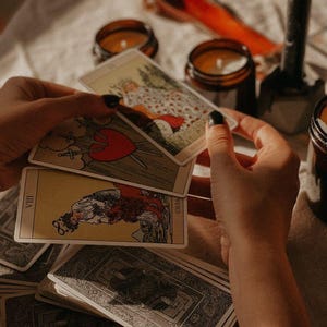 same day psychic birth chart reading with tarot, detailed natal chart astrology interpretation, intuitive messages for love and life purpose, deep analysis of zodiac placements and houses, spiritual insight into challenges and strengths, personalized astrology guidance, accurate astrological interpretation for direction and clarity.