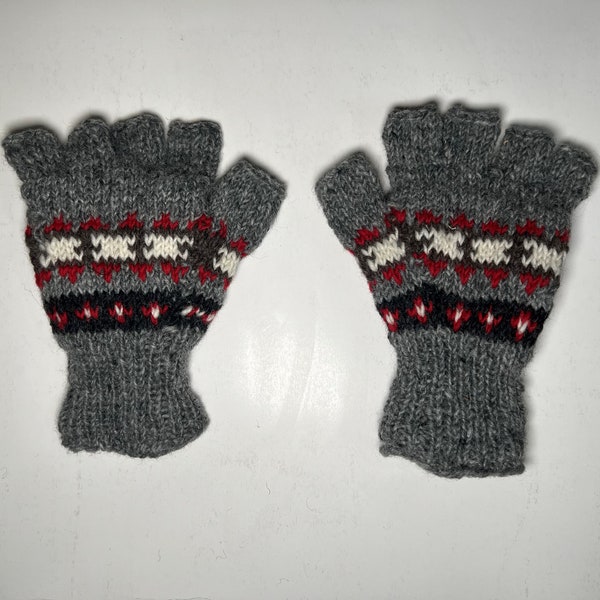 Woolen gloves | Hand knit woolen gloves |