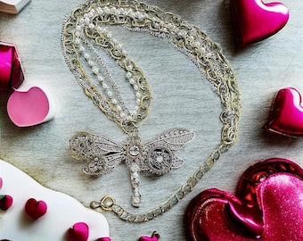 Steampunk Dragonfly Necklace – Gears & Pearl Chain Pendant – Vintage Mechanical Jewelry – Nature Meets Industrial Design