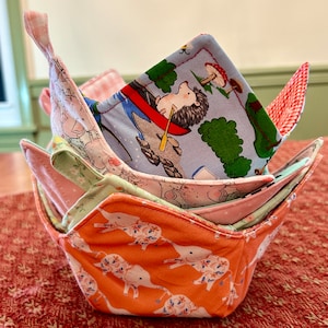 Animal Themed Bowl Cozy, Microwaveable and Reversible. Soup Bowl, Hot Pad, Pot Holder, Gift Cozies Cow, Pig, Frogs, Panda, Sheep, etc