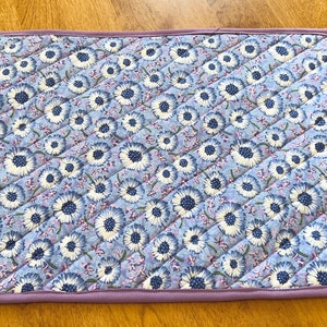 XL Quilted Hot Pad Purple Floral Cottage Pot Holder, Fun Kitchen Accessories