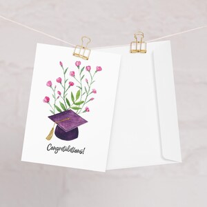 Abitur Karte - "Glückwunsch!" Lila Aquarell Kappe mit Blumen, Geschenk für Senioren, College bestanden, Abitur, Abschlussfeier 2025