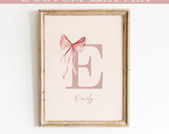 Anpassen Mädchen Initial Print Rosa Bogen Kinderzimmer Kunst Mädchen Erste Wand Dekor Baby Mädchen Kinderzimmer Dekor Vintage Stil Mädchen Zimmer Monogramm Bogen