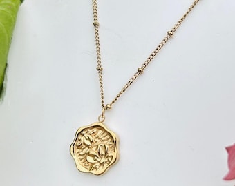 Gouden bloemenketting in vintage-stijl: waterdichte, aanslagvrije hanger voor laagjes, retro