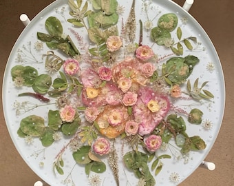 Preservación de flores: flores para bodas, funerales u ocasiones especiales secadas en arena de sílice y conservadas en resina.