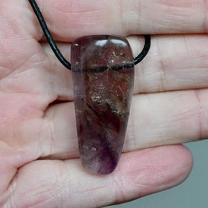 Schöner,unbehandelter Goboboseb Amethyst Anhänger vom Brandberg aus Namibia