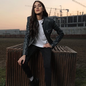 Women&#39;s Black soft Lambskin Motorcycle Leather Jacket