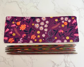 Double pointed needle cosy: sock knitting stitch saver, crochet hook storage. DPN knitting needle case for 8 inch needles. Handmade.