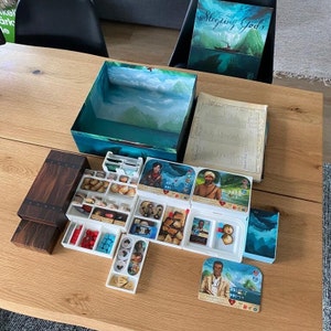 Sleeping Gods insert with all expansions