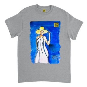 Wided porte son chapeau Jerbi, t-shirt son en coton, version amitié, bodypositive art