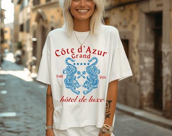 コートダジュールのグラフィック T シャツ、レトロなフレンチ リビエラのシャツ、フランス旅行ギフト、ヨーロッパのバケーション T シャツ、トレンディなビーチ T シャツ、タイガー T シャツ
