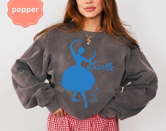 Giselle sweatshirt, vintage style classical ballet shirt, distressed balletcore clothing, on pointe, pointe dancer outfit, ballerina gift