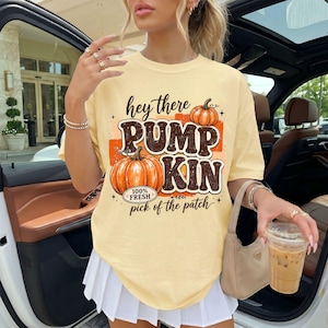 Hej där pumpa-grafik-t-shirt, pumpalapp höst- och höstskjorta, läskig säsongstopp, helgvibbar-outfit, retro Halloween-bus eller godis