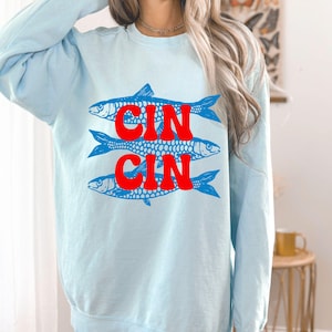 Sardines sweatshirt, les sardines shirt, trendy tinned fish club shirt, travel to Europe apparel, fish tin shirt, fisherman core clothing