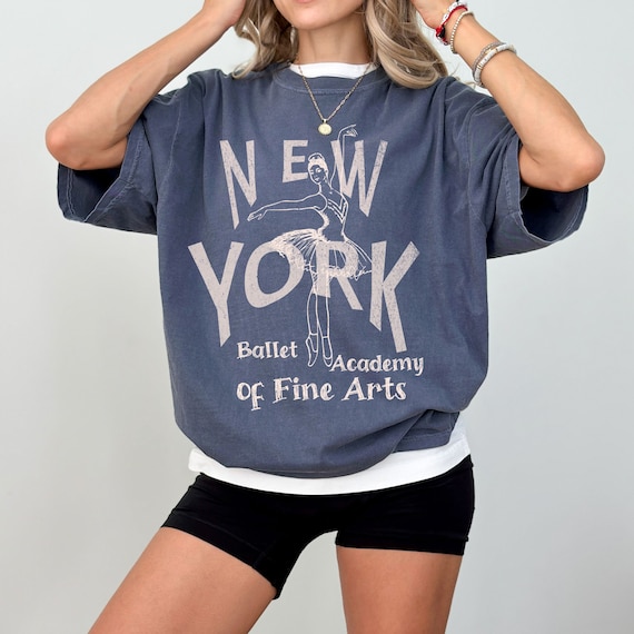 フランス発レペット トップス T-shirt ballet studio bicolore Vintage Inspired Ballerina Graphic Tee, Retro Ballet Dancer