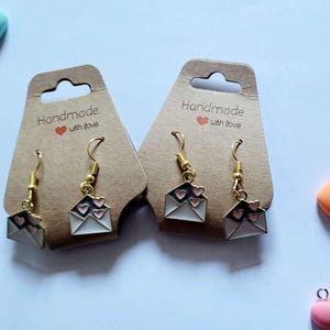 Ohrringe Hängeohrringe Brief Liebe Herzchen Liebesbrief Freunde Geschenk Geburtstag Valentistag Grau Rosa