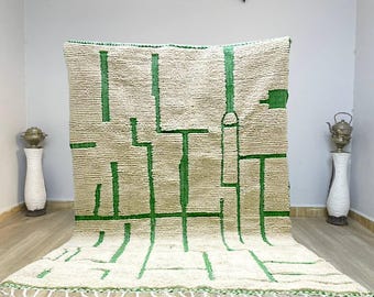 Handmade Moroccan Wool Rug: Tufted Green Grass Design