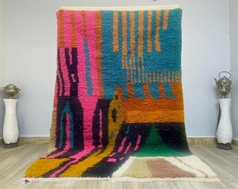 Handgefertigter Marokkanischer Wollteppich: Bunter Berber Teppich im Boho-Stil