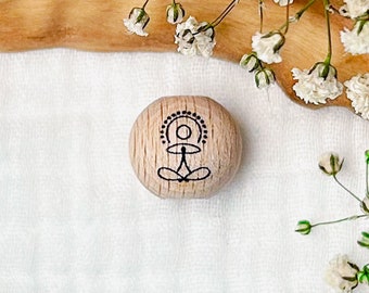 Holzkugeln | Holzperlen 15/18/20 mm Ø aus Buche mit einzigartiger Lasergravur | Meditation | DIY | Makramee-Perlen