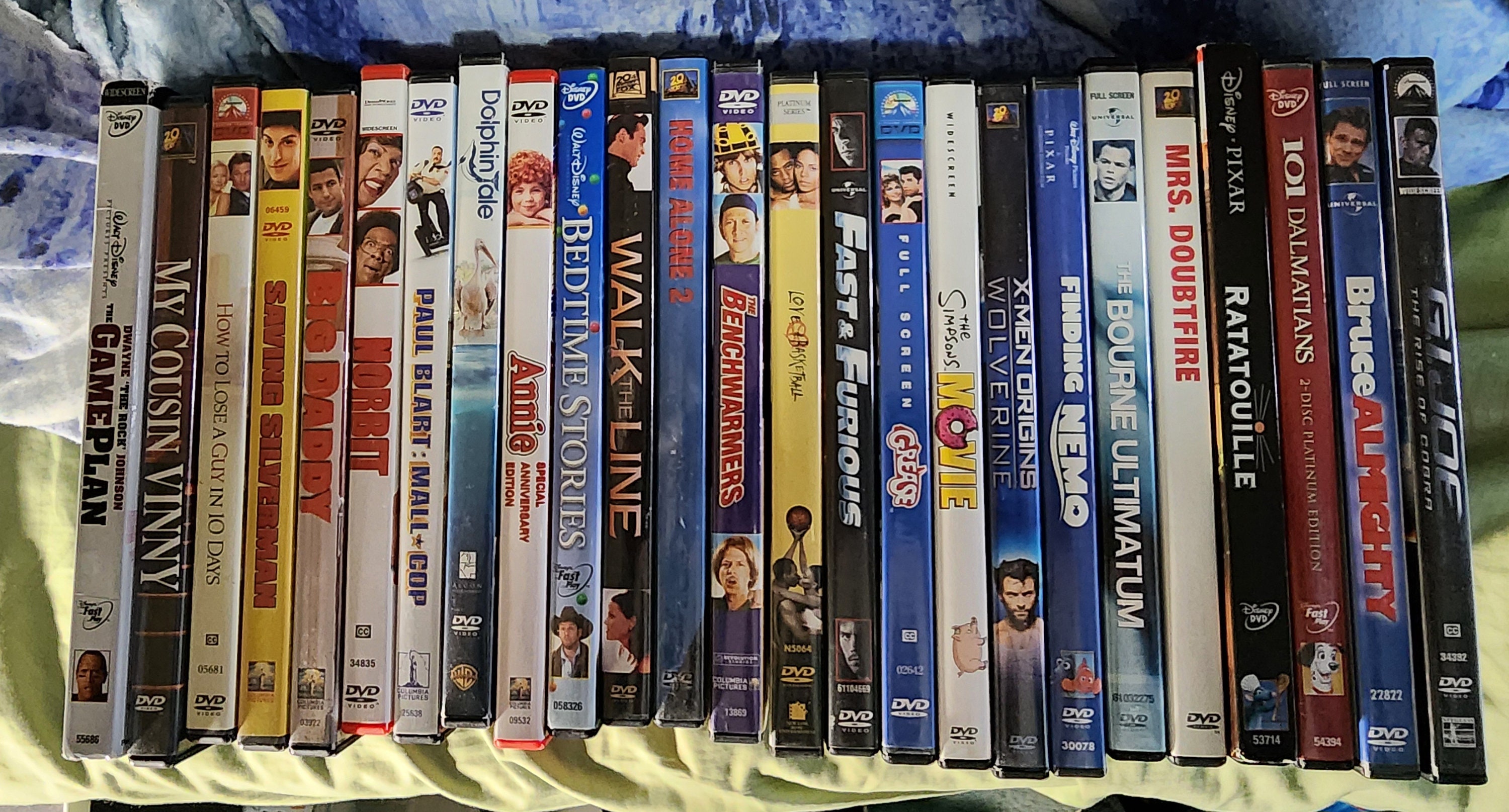 Películas en DVD, muchas para elegir.