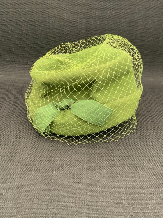 Vintage Forest Green Fascinator with Netting, Retr