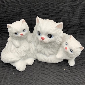 Figurka kotka z ceramiki w stylu vintage, kolekcjonerska figurka kota, dekoracja w stylu retro z kotem, prezent dla miłośnika kotów, słodka ozdoba w kształcie kotka