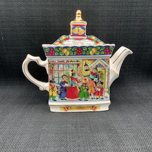 Dickens Christmas Teapot - Etsy