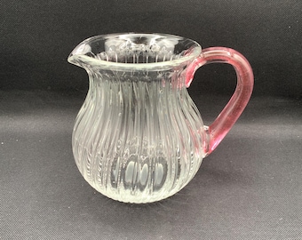 Vintage Art Glass Pitcher – Clear Ribbed Design with Pink Accent Handle, Cottagecore Kitchen