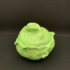 New Holland Mold Cabbage Bowl with Lid, Vintage Serving Dish, Kitchen Decor, Farmhouse Dining, Retro Pottery, Easter Decor, Lettuce, Green