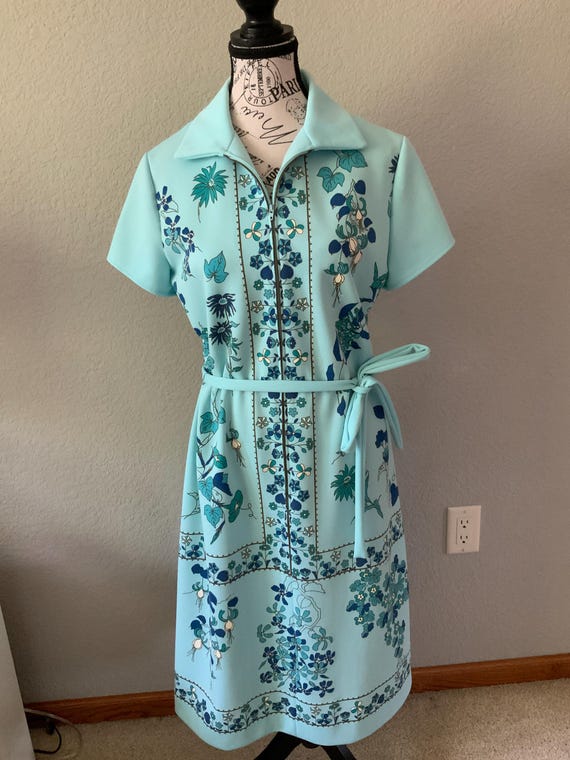 Vintage Hawaiian Dress Alfred Shaheen, Tropical Floral Aloha Dress