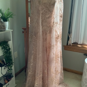Sleeveless Champagne Lace Wedding Dress, Formal Bridal Gown, Long Lace Dress, Elegant Wedding Dress, Lace Sleeveless Gown