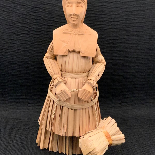 Handcrafted Pilgrim Lady Figurine, Wood and Corn Husk Sculpture, Thanksgiving Decor, Fall Harvest Decor, Primitive Folk Art, Thanksgiving