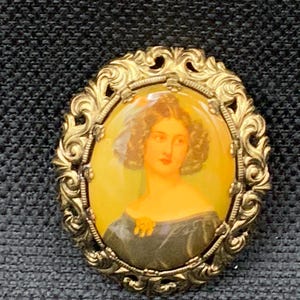 Victorian Lady Cameo Brooch Pin, Antique Brooch, Vintage Style Jewelry, Elegant Women&#39;s Pin, Classic Fashion Accessories