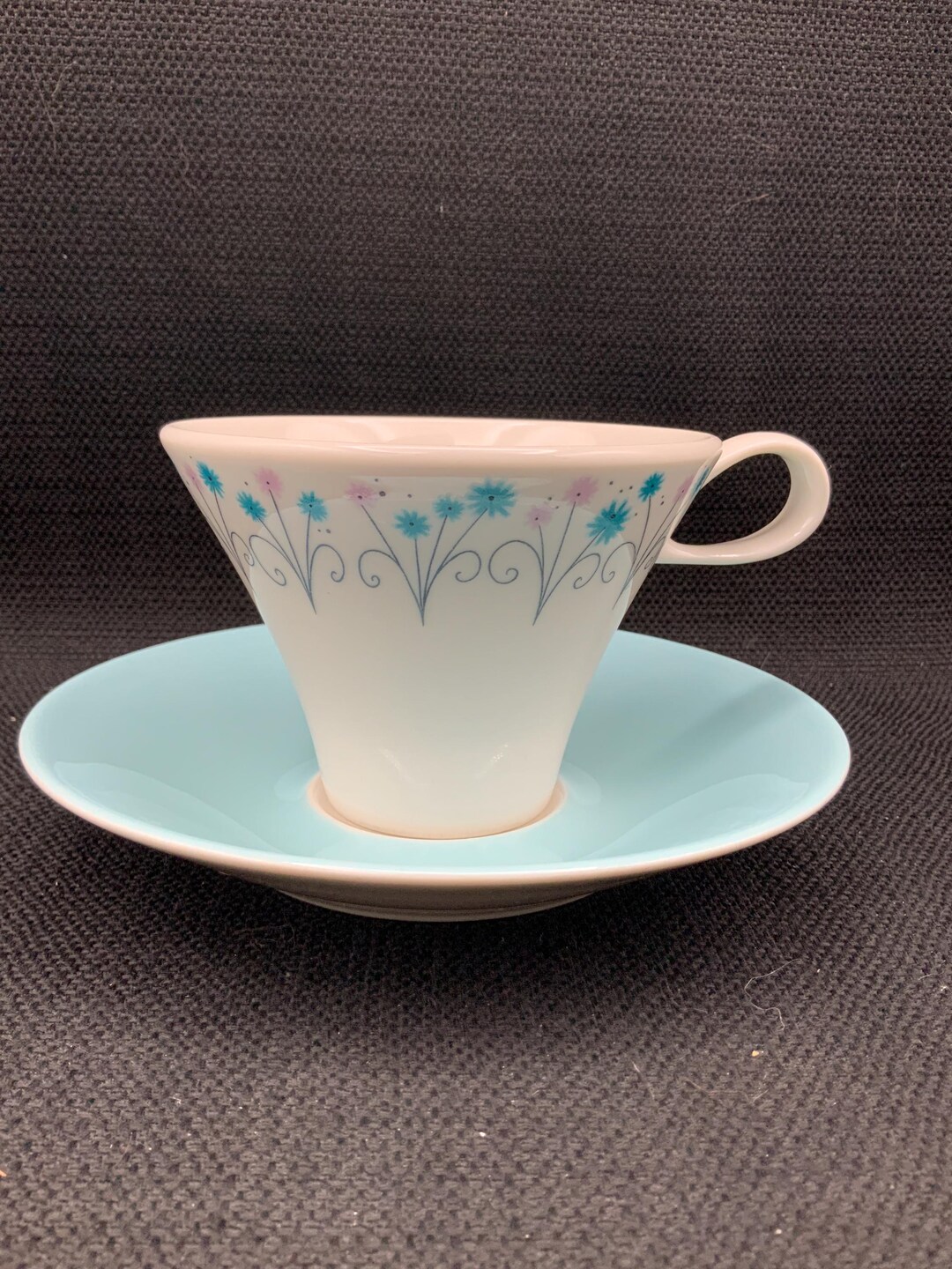 Iroquois Garland Teacup and Saucer by Ben Seibel, Shabby Chic