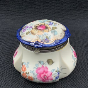 1950&#39;s Floral Porcelain Trinket Box: Vintage Jewelry Storage