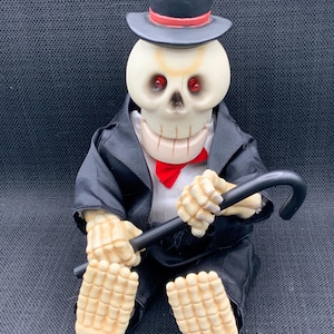 Vintage Gemmy 1998 Animated Skeleton Figure, Halloween Prop, Spooky Decor, Retro Toy, Rare Find