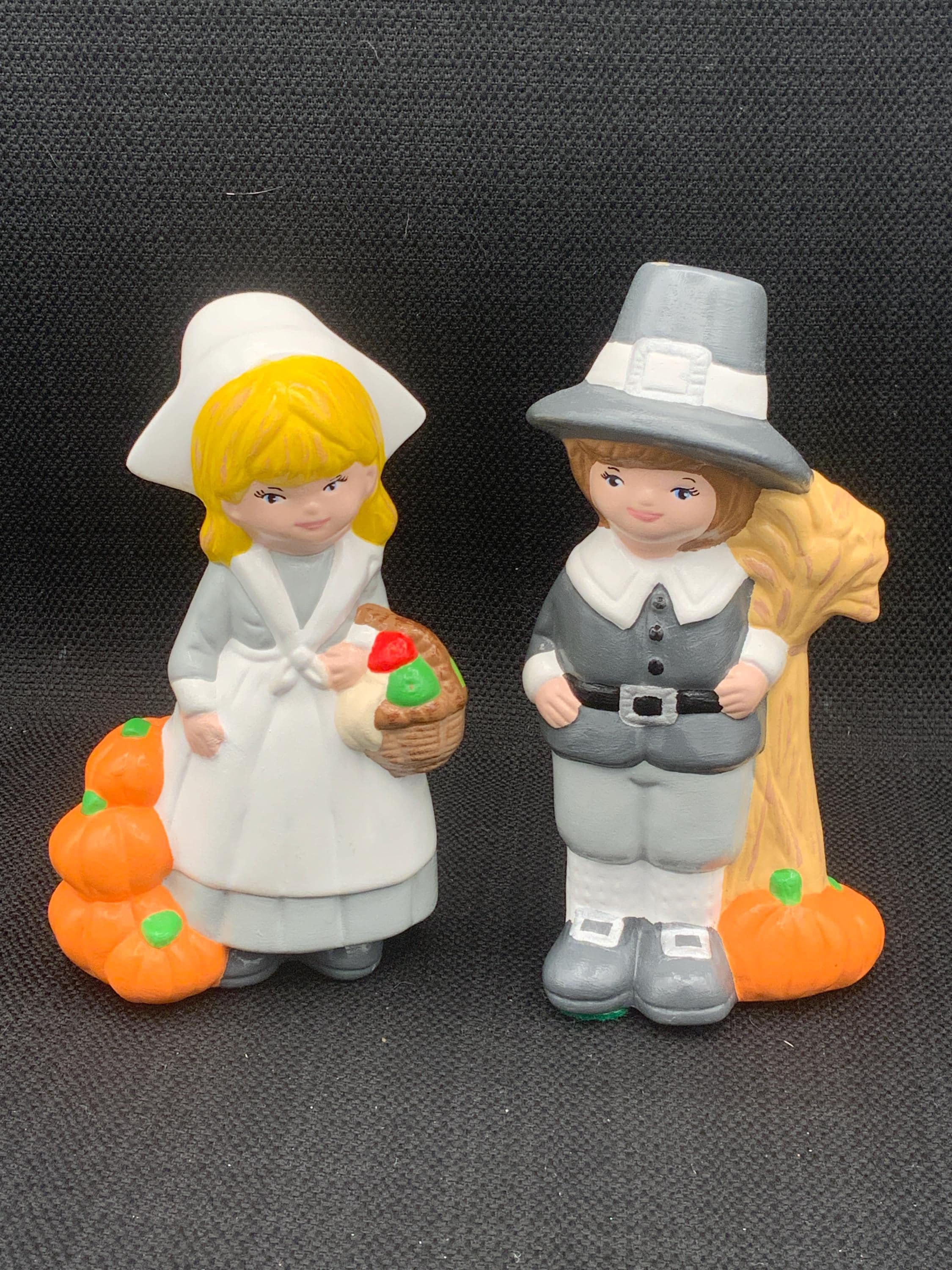 Vintage Ceramic Pilgrim Couple Figurines, Thanksgiving Table Decor