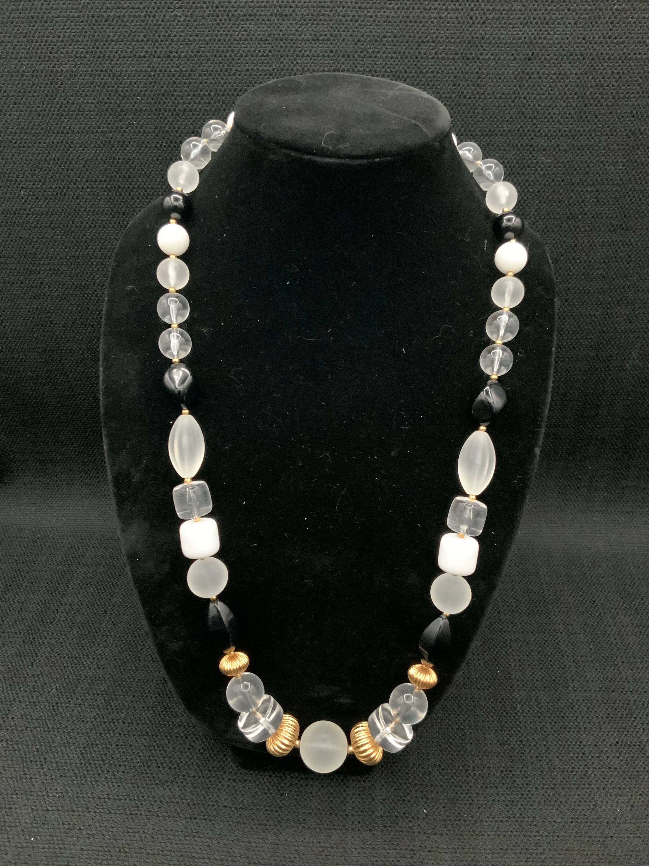 ◆VINTAGE HOLLYWOOD◆ Black Stone Beads Necklace VH2478NE07 Vintage Black Beaded Necklace, 1960s Beaded Necklace, Mid