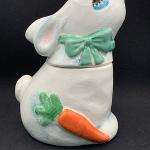 Vintage Bunny Cookie Jar: Ceramic Rabbit Biscuit Container, Retro Kitchen Decor