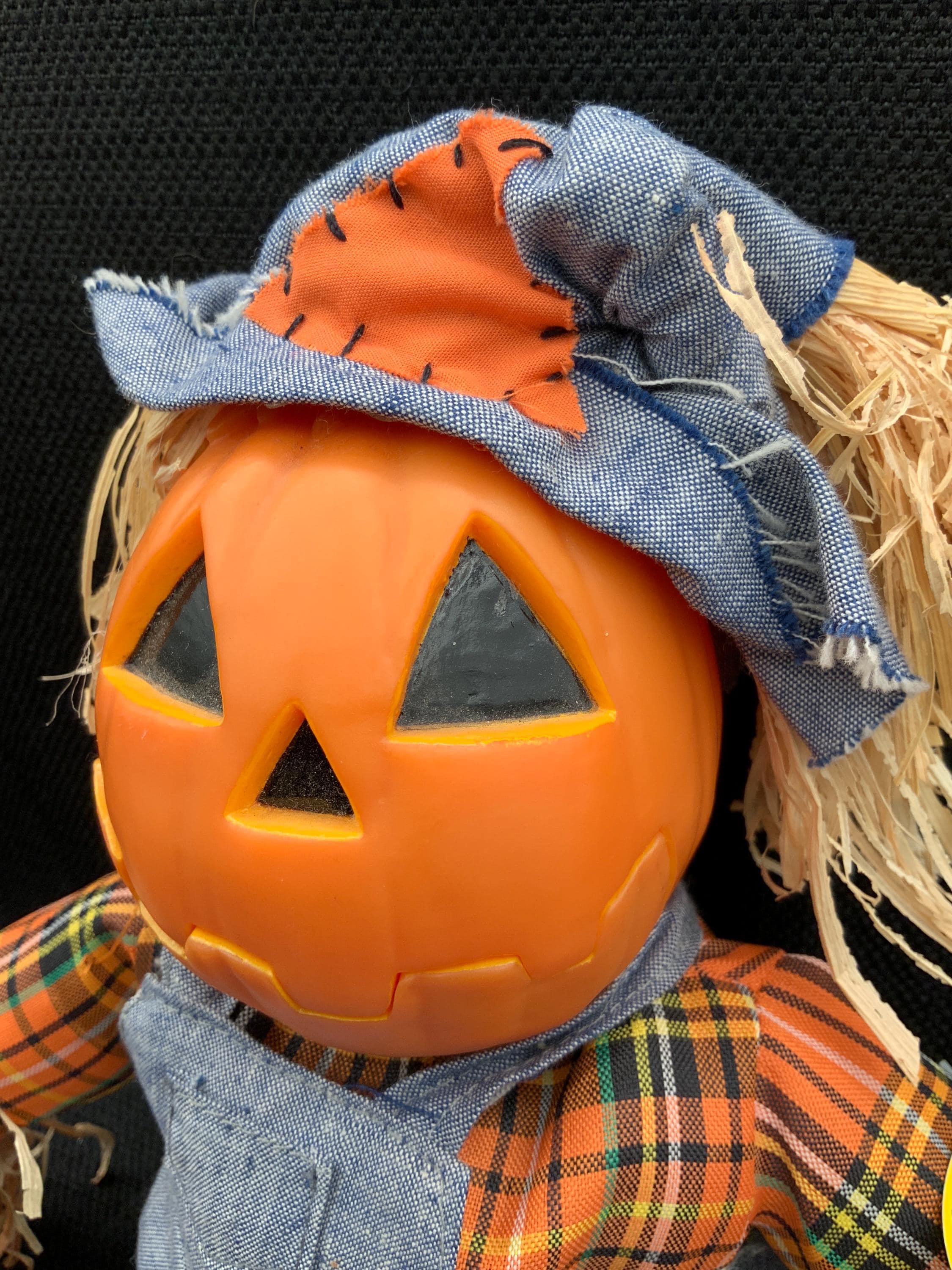 Gemmy Pumpkin Scarecrow: 1997 Nostalgic Halloween Decoration
