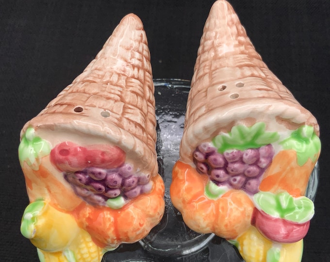 ALESSI Mr. Mrs. Chin Salt & Pepper Shakers | Yellow and Green Set