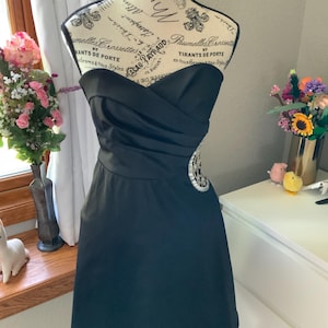 TEEZE ME Women&#39;s Black Sleeveless Party Dress, Short Fit and Flare Dress, Evening Dress, Cocktail Dress, Party Outfit