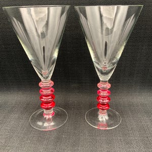 Art-Deco-Rosastiel-Martini-Gläser, Trompetenbasis, Retro Barware, Farbiges Cocktailglas-Set, Vintage Geschenk, Mid-Century-Cocktailgläser