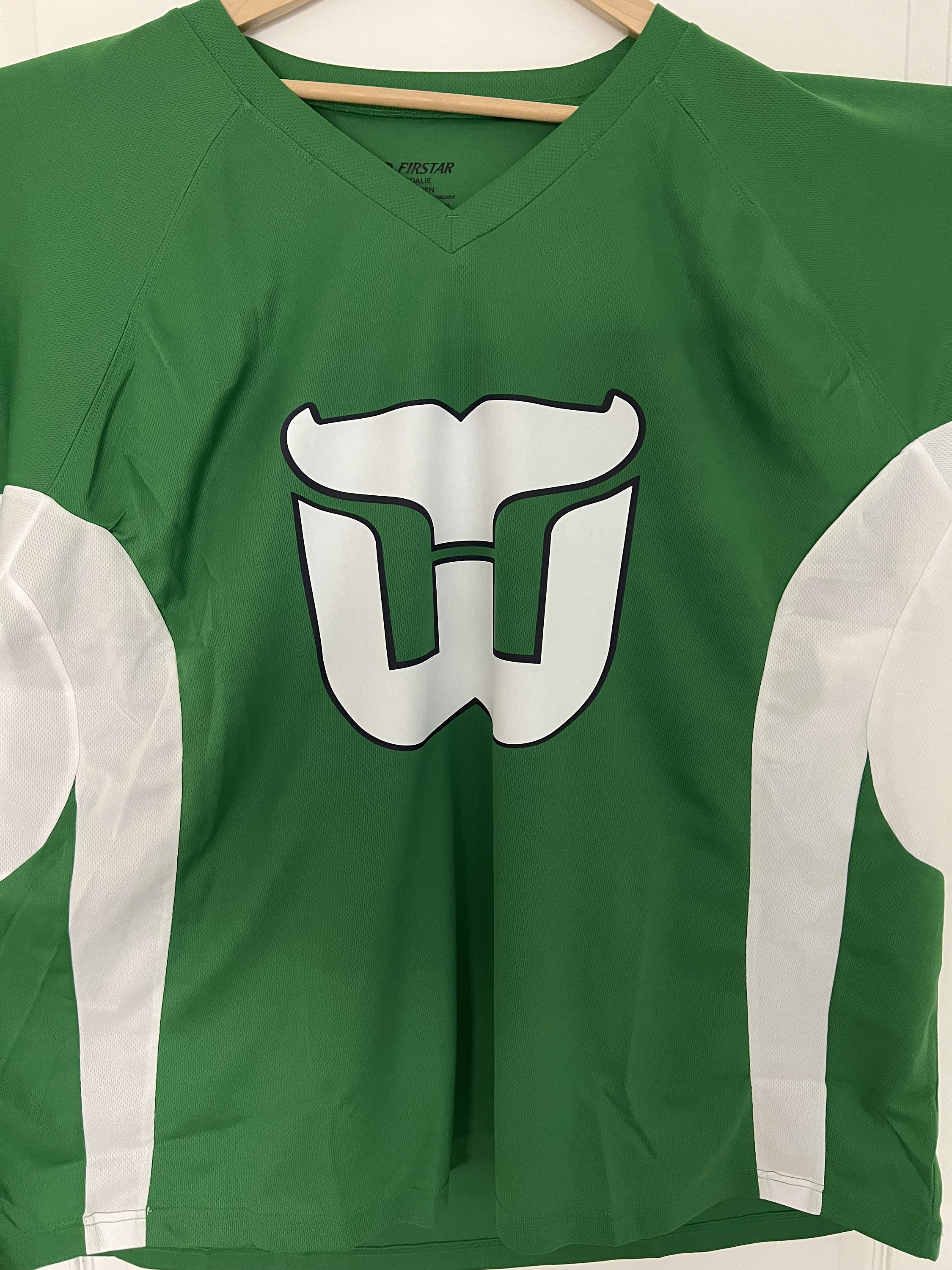 1992-1997 Size 44 Hartford Whalers Jersey90s Hartford Whalers 